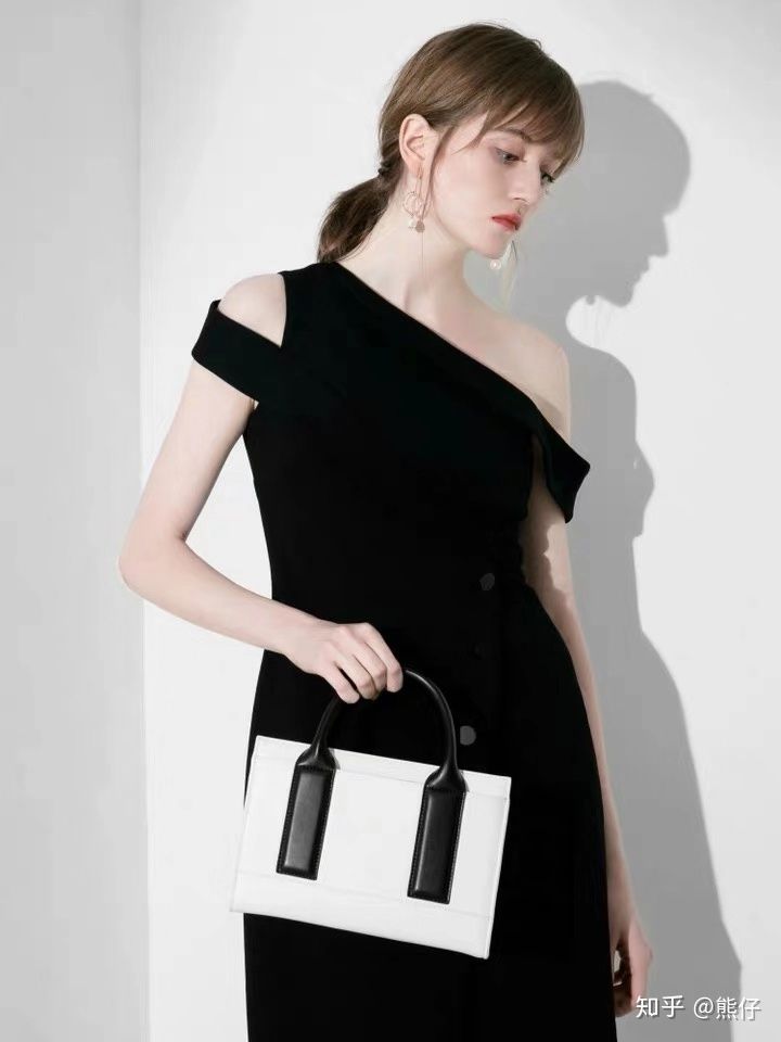 千元包包推荐轻奢20岁,千元小众包包推荐百搭平价