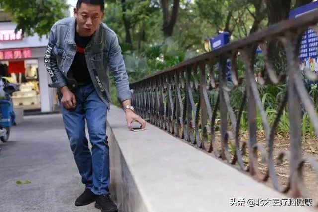 刘德华当年骑摩托车现在还有吗,失孤24年刘德华原型