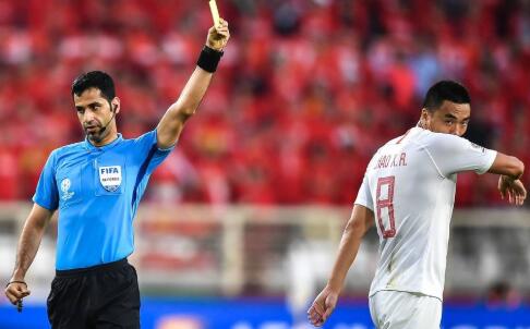 高位逼抢低位防守,国足遇到逼抢只会回传