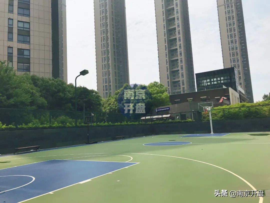 8.3万/㎡成交！今天实探仁恒次新房，实景美炸了