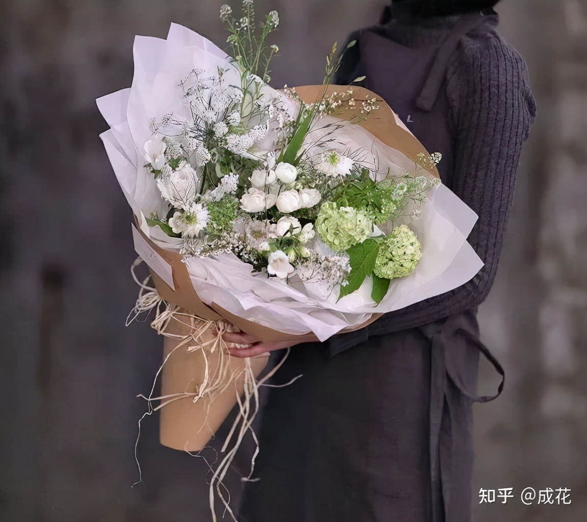 卖花包装纸选什么颜色,新手开花店怎么选择包装纸