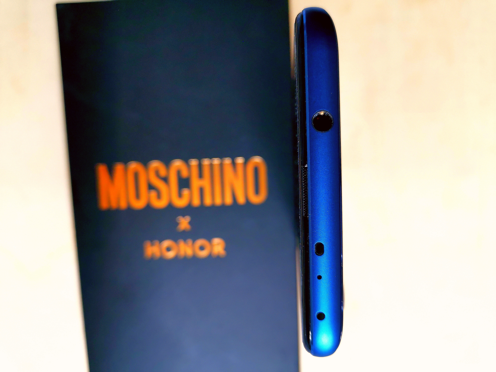 强劲配置性价比之选荣耀v20,荣耀v20在2022年还值得入手吗