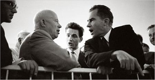 冷战由谁挑起,冷战时美苏争霸的原因