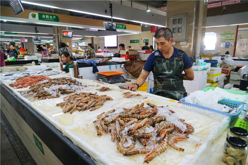 嵊泗列岛的梭子蟹很棒,浙江象山石浦码头梭子蟹