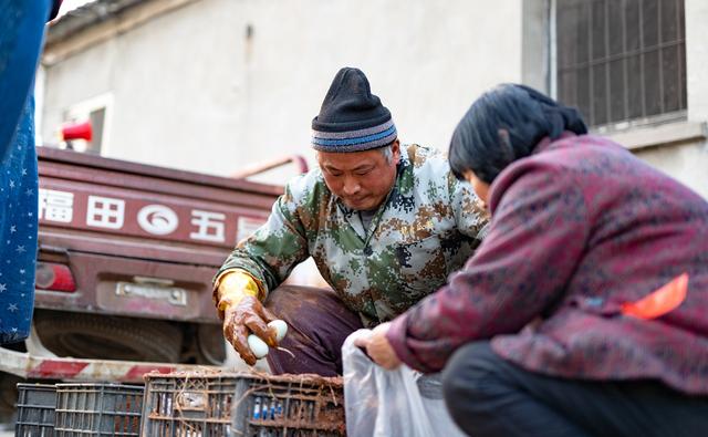 一文说全:腌咸蛋的各种江湖美味流派,说到最后,眼眶湿润了