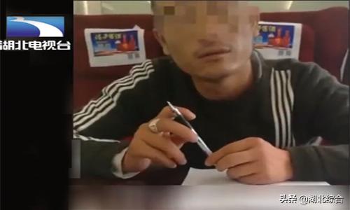 濂冲瓙鍧愬湪鐏溅涓婂伔鎵嬫満琚瀵熸姄,濂冲瓙楂橀搧琚伔灏忓伔澶у摥