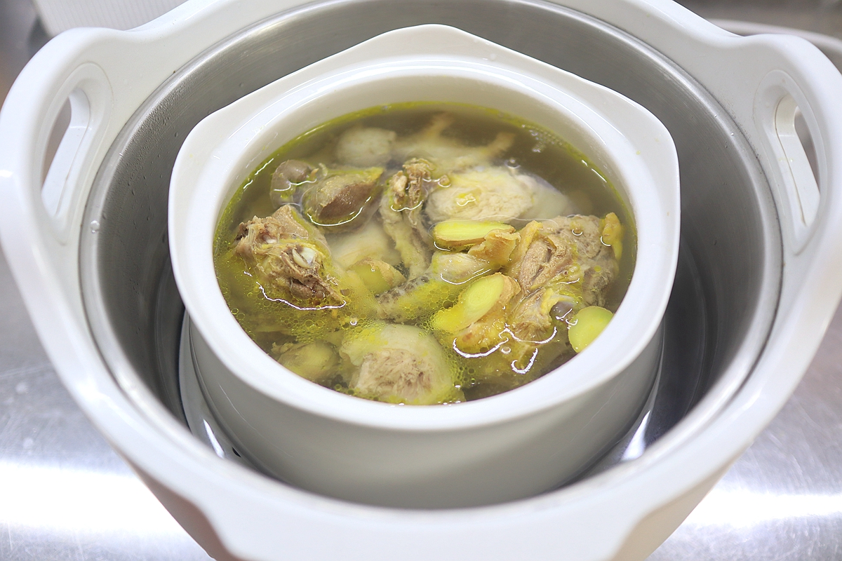 鲜美鸡汤炖多久,如何让鸡汤煮得更鲜美