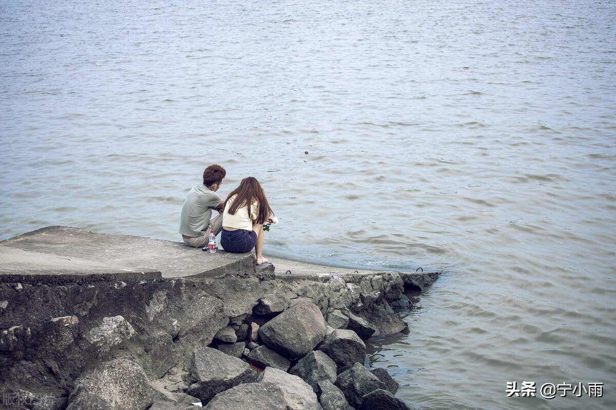 女同学来家住两天,女同学来家里住一个月