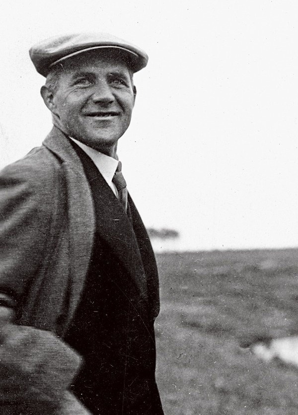 包豪斯历程代表人物及其作品分析,包豪斯的历史视频