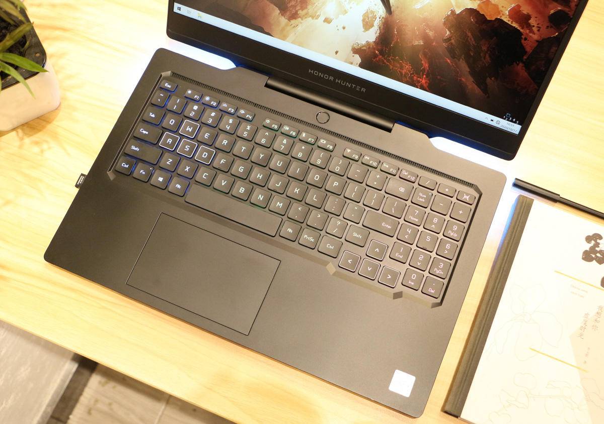 荣耀猎人笔记本游戏本配置,荣耀猎人游戏本评测