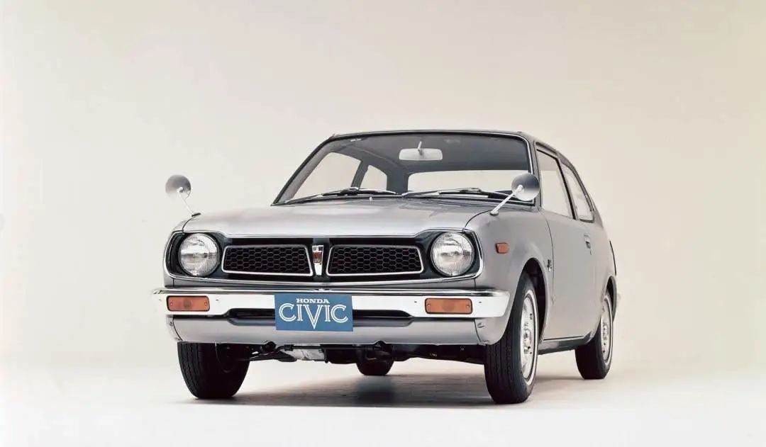 思域hatchback对比新款思域,本田思域为什么说买发动机送车