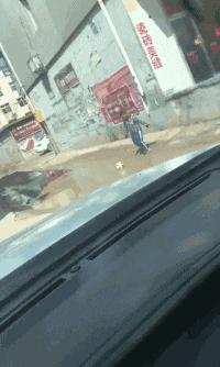 千万别惹女人搞笑视频,爆笑gif姑娘你已经突破天际啊