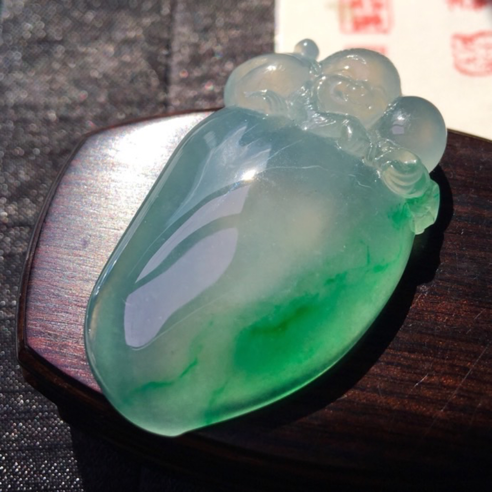 云南翡翠骗局央视,翡翠bc货有毒吗