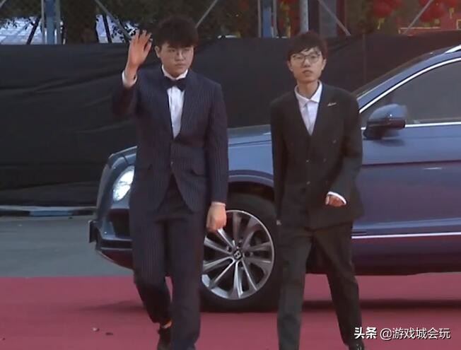 大仙虎牙首秀孤影,孤影巅峰时期和张大仙哪个人气高