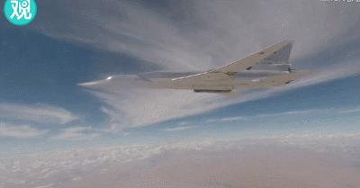 即使机毁人亡,也要找刺激!为何俄飞行员总爱杂耍式飞行选技巧