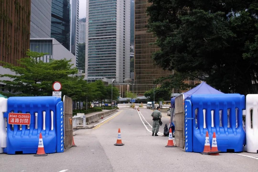 煽*政暴**棍被一场乌龙吓破了胆丨香港一日