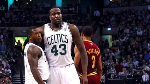 盖帽姚明、跨过霍华德、扣倒奥尼尔，活泼的小跳豆扣篮王罗宾逊