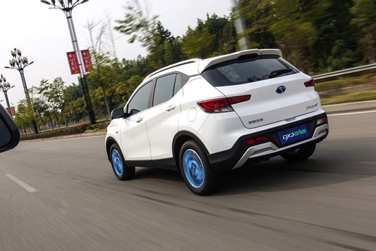 纯电动紧凑SUV，8.98万元起售，每公里低至0.1元，从此告别高油价