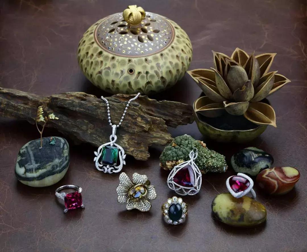 玉手镯取不下来怎么办终极绝招,手长胖了手镯取不下来了怎么办