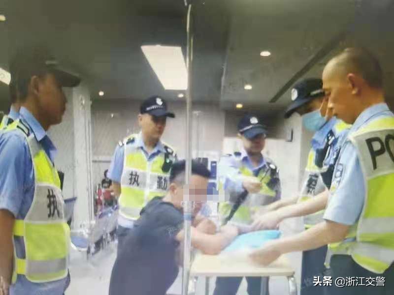 发生追尾双方都走了,发生追尾前车直接走了谁的责任