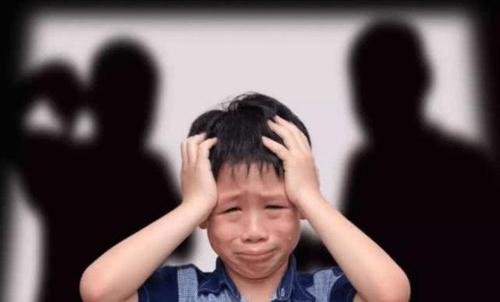 小孩总是爱哭父母怎么引导,孩子总爱哭不坚强