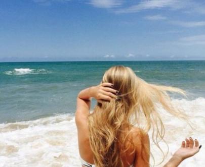 游完泳需要洗发水洗头发吗,游完泳头发太涩怎么办