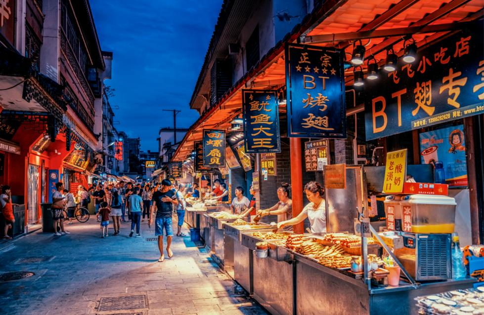 天津*麻大**花、狗不理包子、炸糕...天津人对小吃的想象力藏在哪？