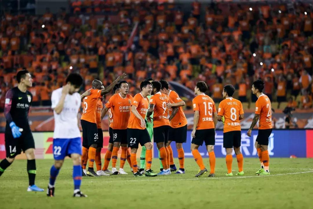 武汉卓尔4比3逆转广州富力,武汉卓尔赢球