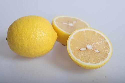 牙齿美白小秘方大全,日常牙齿美白小窍门土方法