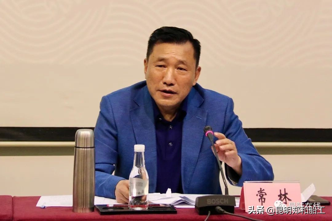 团结拼搏运动会,足球队砥砺前行奋进拼搏