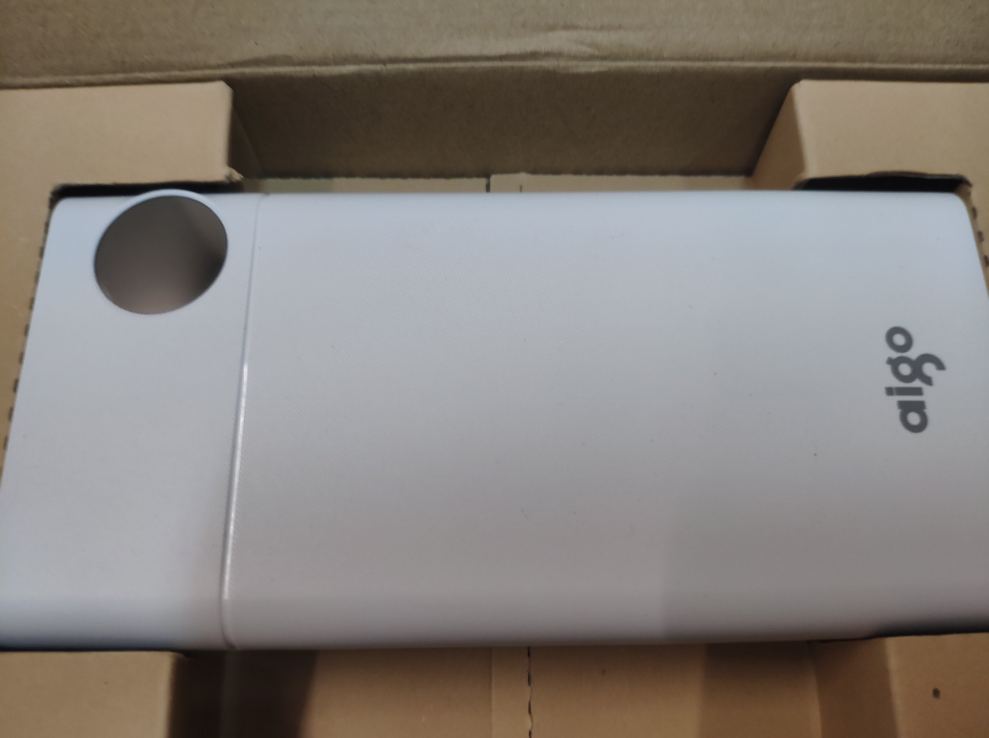 爱国者移动电源评测,爱国者p200移动电源