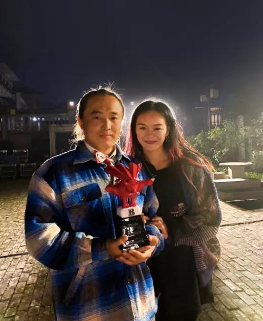 夫妻花10年打造原生态农场,夫妻打造200平花园与邻居们共赏