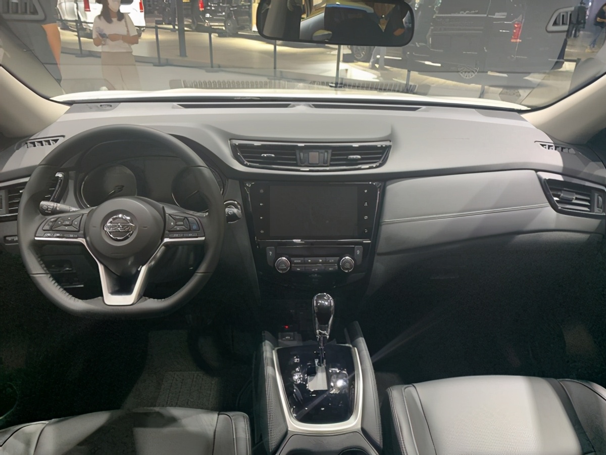 日产奇骏suv2.0真实油耗,奇骏很不错的一款家用suv