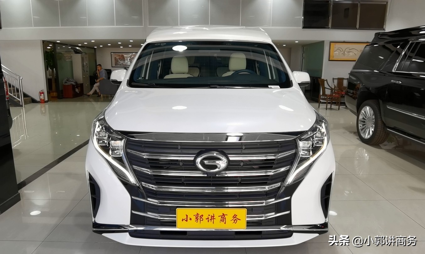 21年传祺m8高顶极夜之光定制版,21款广汽传祺m8豪华版二手车