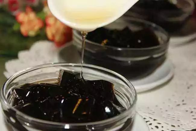 小伙卖烧烤赚回2套房,小生意背后也有大智慧!