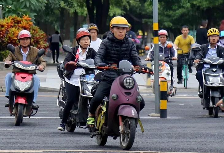 电动车电池充电的八大坏习惯,四种充电方式最伤电动车电池