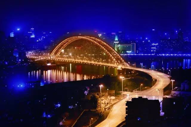 武汉人为什么离不开热干面呢,武汉人离不开的热干面