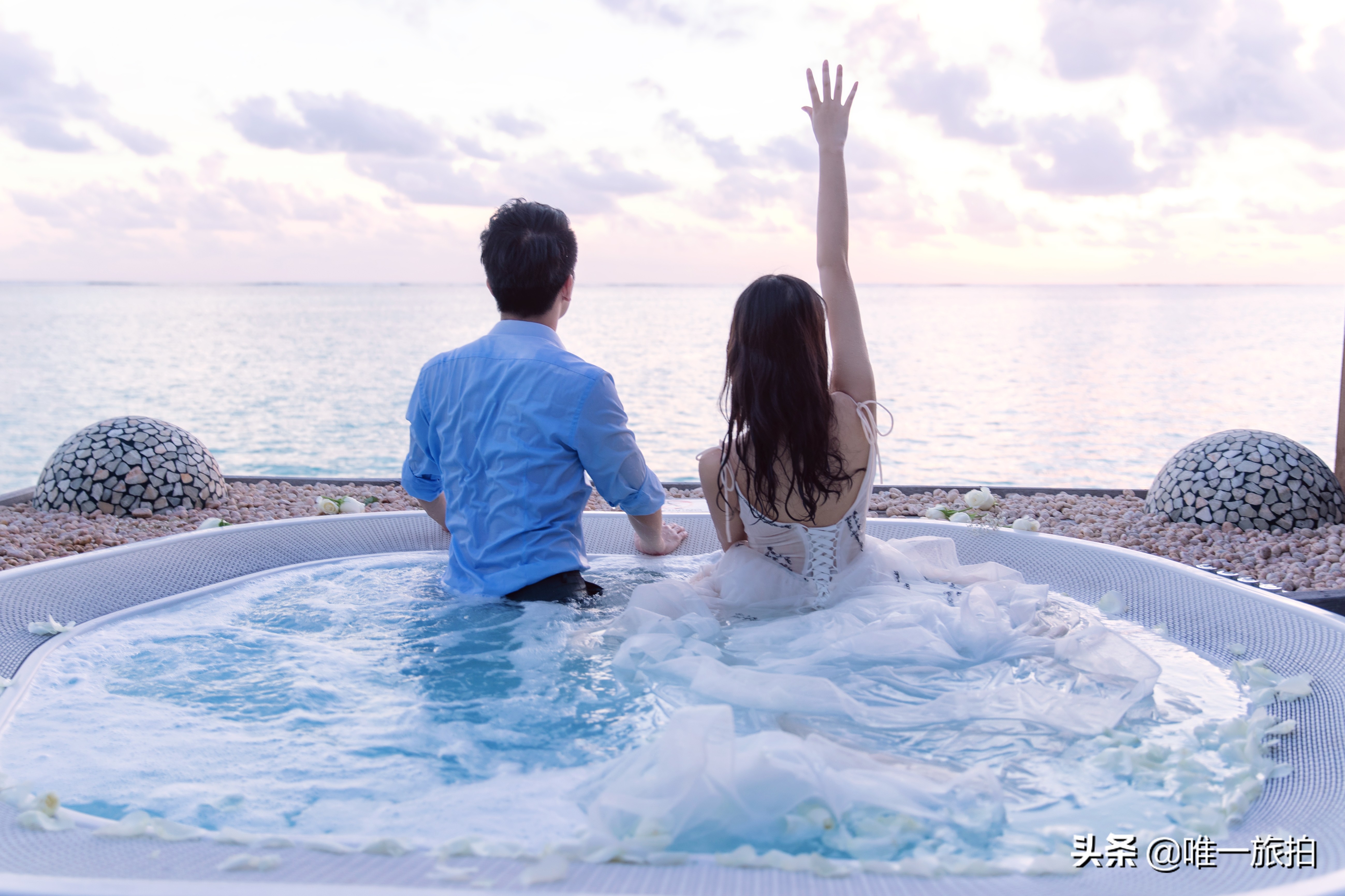 都听若风的，唯一旅拍的马尔代夫之行才叫甜翻天，这事不用讨论