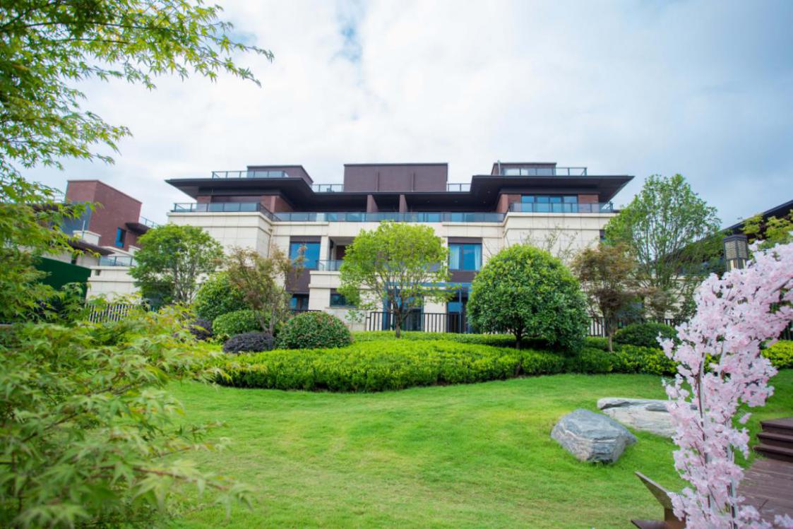 低密墅区优势,一探究竟探店