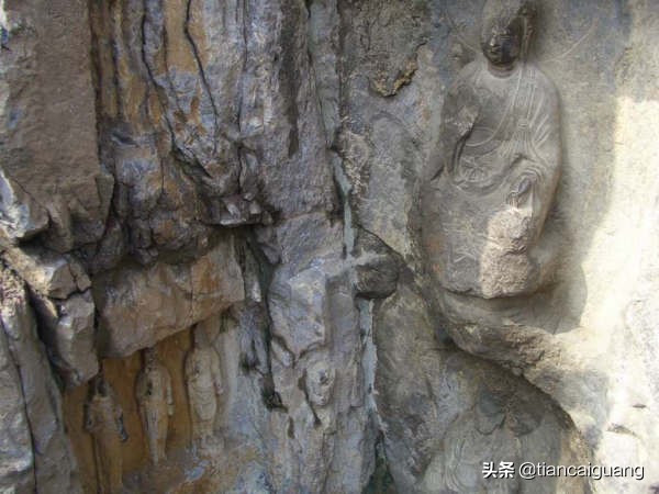 洛阳龙门石窟古色古韵,洛阳龙门石窟东方艺术的瑰宝