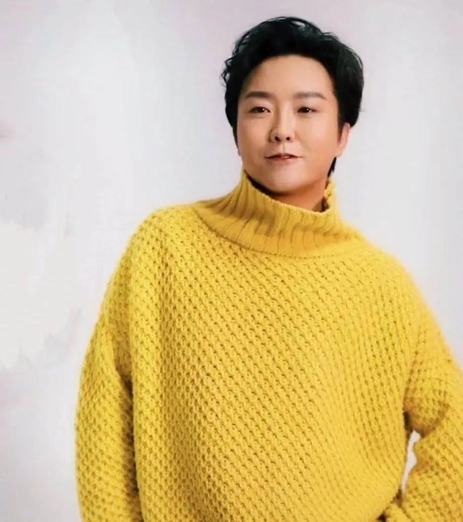 李玉刚浓妆艳抹图片,李玉刚年轻照图