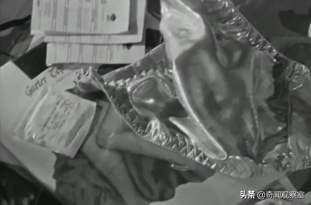 23岁年轻漂亮的女大学生，不为人知的另一面，从乖乖女到伴游女