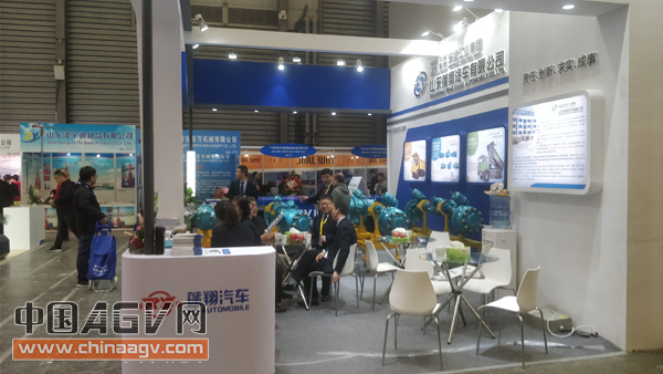 蓬翔研发重型AGV助力室外自动化物流