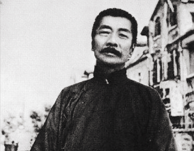 鲁迅不为人知的一面：一生爱烟，想戒却戒不掉，最后死于香烟