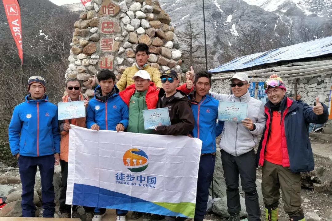 适合新手的人生第一座雪山,人生中的第一座雪山应该爬哪里
