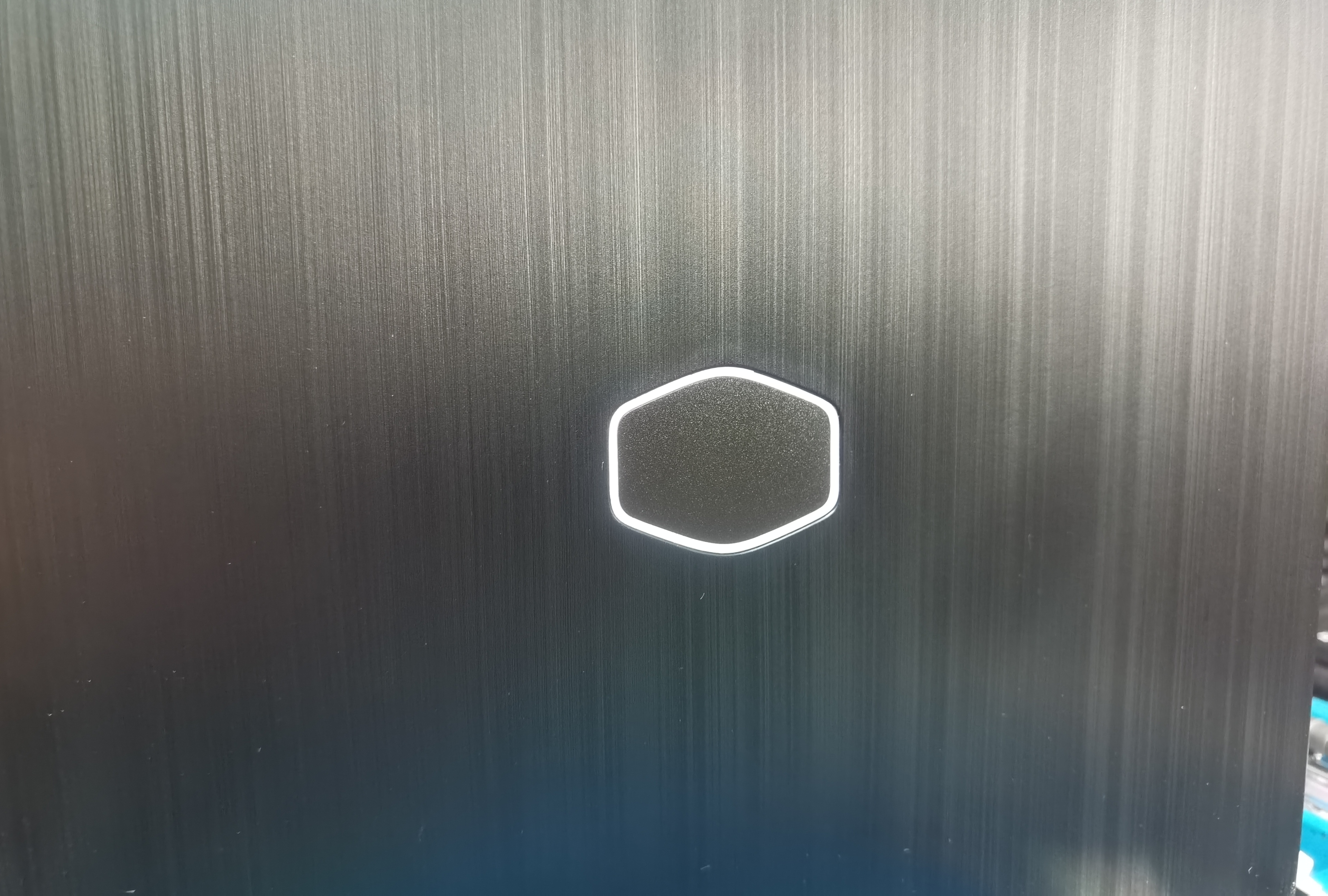 品牌老机箱能装新主板吗,电脑小白怎么重装系统win7