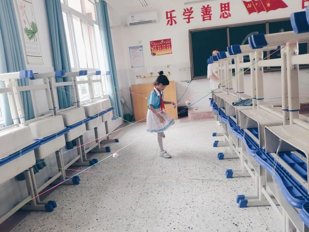 洛龙区第一实验小学学府校区“童心向*党**，梦想起航”游艺节活动