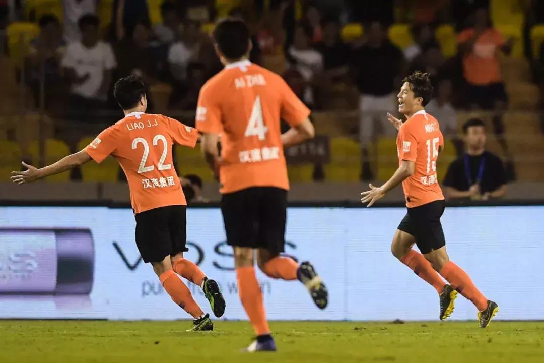 武汉卓尔2-1击败天津天海,武汉卓尔和山东鲁能交手战绩