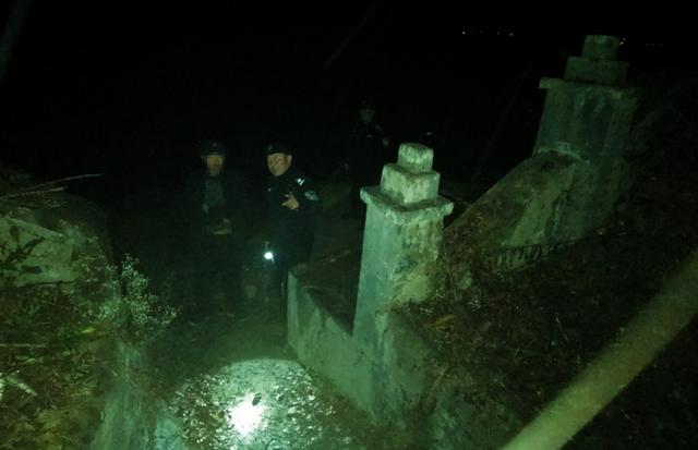 杭州风水阴宅,杭州一男子住墓地15年