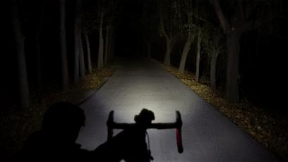 猫眼骑行灯测评,猫眼车灯好吗